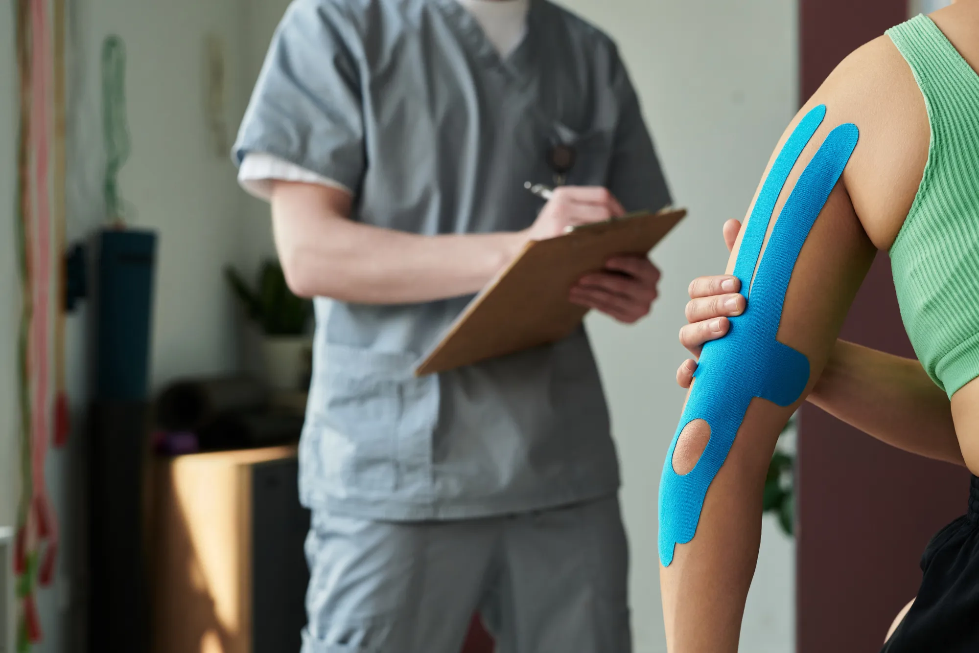 Cómo elegir el tipo de fisioterapia adecuada según tu lesión